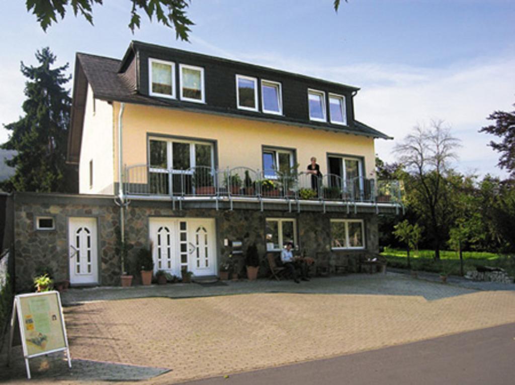 Residenz Moselzauber - Ferienwohnungen Mit Pool Landschaft 에른스트 외부 사진