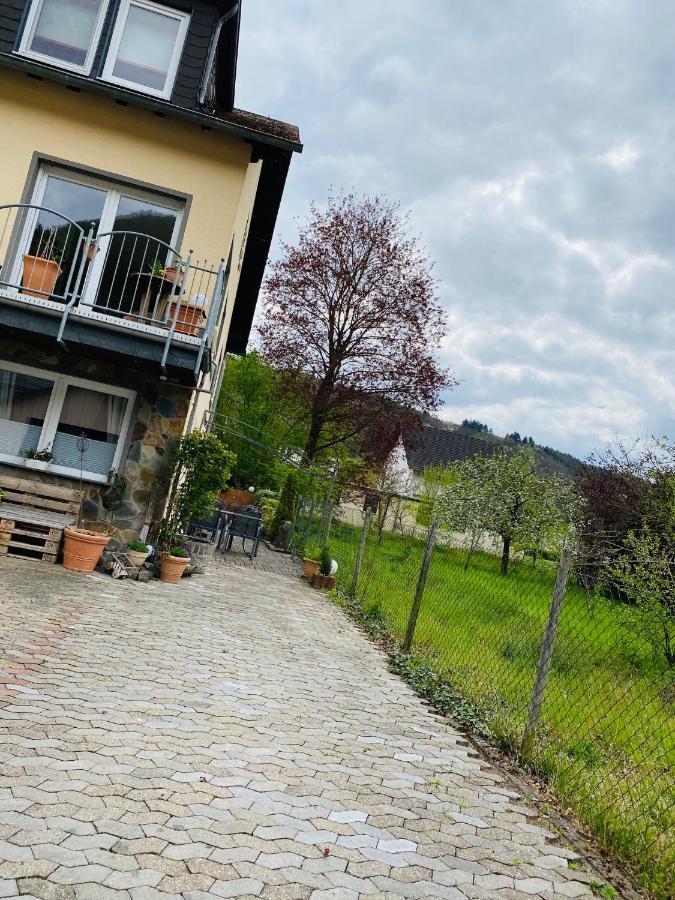 Residenz Moselzauber - Ferienwohnungen Mit Pool Landschaft 에른스트 외부 사진