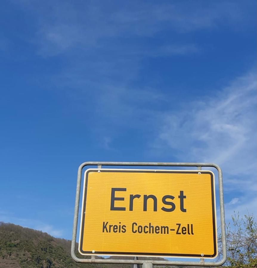 Residenz Moselzauber - Ferienwohnungen Mit Pool Landschaft 에른스트 외부 사진